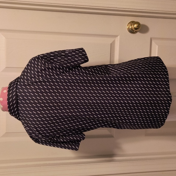 Nike Dri-Fit Black and White Golf Top (L) - Picture 5 of 8